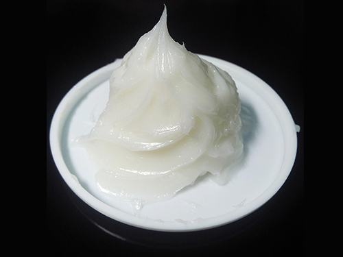 選擇塑膠零件潤滑脂要考慮哪些因素呢？